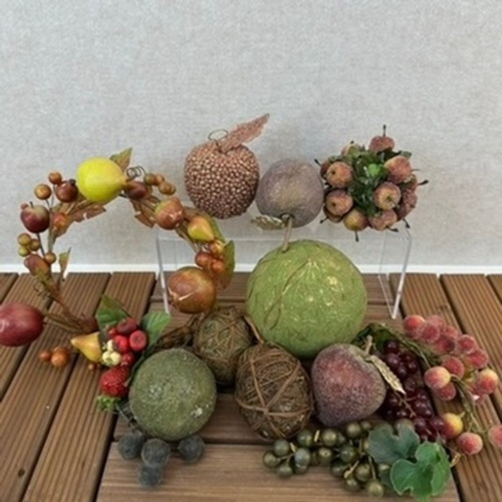 Vtg Artificial Fall Harvest Fruit Wreath Apples Pears Grapes Berry Decor